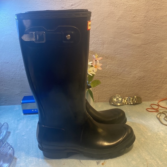 Hunter Black Women's Winter & Rain Boots - Picture 4 of 7